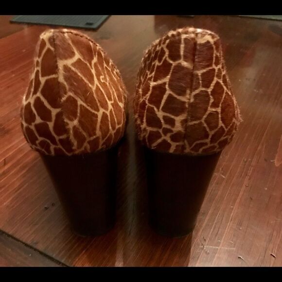 FOSSIL ANIMAL PRINT HEELS  - Picture 4 of 9